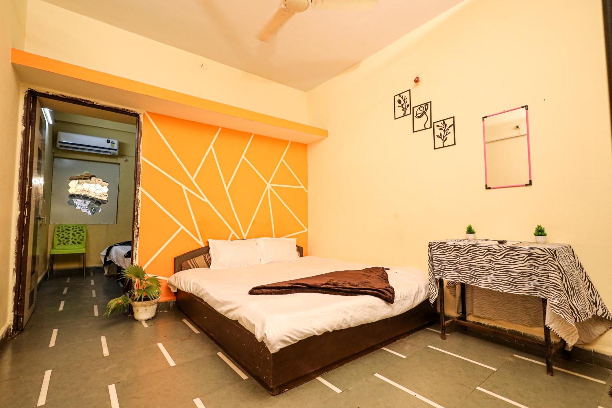 Rai Guest House Ujjain Ngoại thất bức ảnh